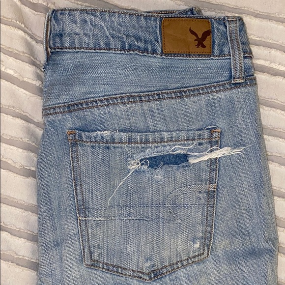 American Eagle Ripped Mom Jeans - Picture 4 of 4
